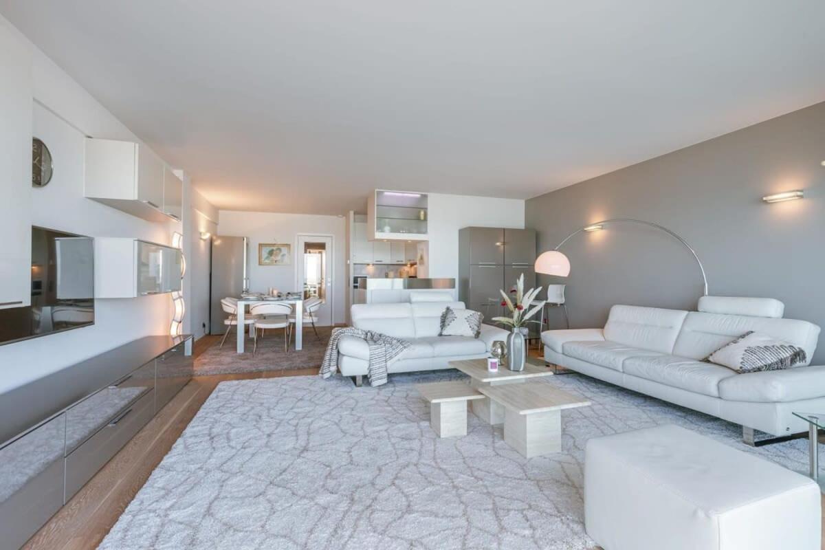 Huswell - Apartment With Stunning Sea View In Middelkerke Exteriör bild